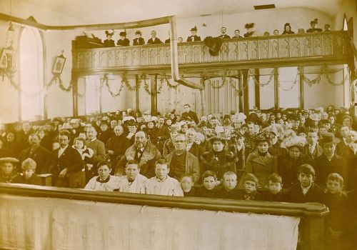 The congregation of St. John the Evangelist, 1902.